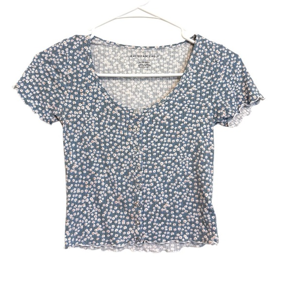 American Eagle Outfitters Tops - 2/$15 American Eagle Outfitters - Blue & White Floral Button Front Top – XS